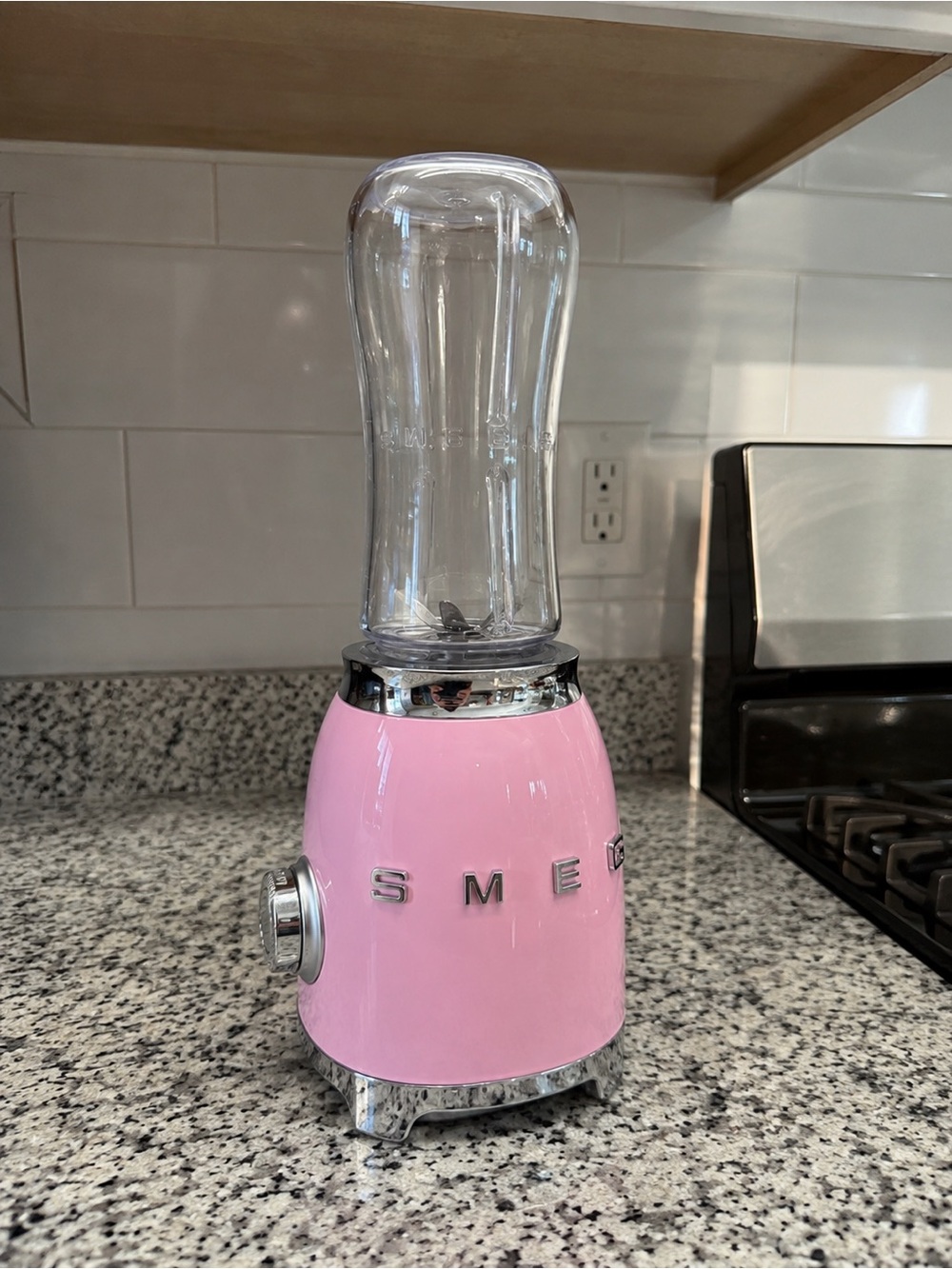 SMEG Pink retro Blender - Sleek Compact Smoothie Maker